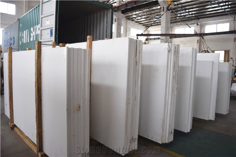 Supply Chinese Pure White Cut to Size Quartz Stone Solid Surface Countertop with Bright Surface Non-Porous with Cheap Price More Durable Than Granite