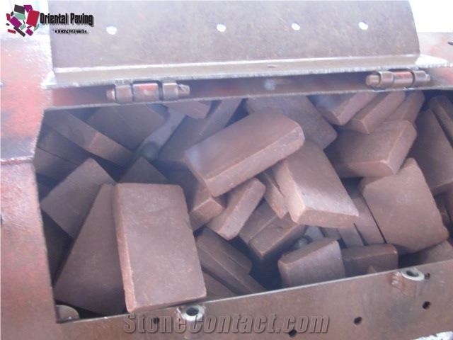 China Red Sandstone Paving Stone, Landscaping Stone, Flamed Top Sandstone, Cube Stone, Paving Sets