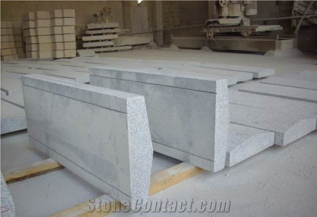 Chinese G603 Grey Granite Kerbstone for Building Wall and Flooring in Big Block Flamed or Sandblash
