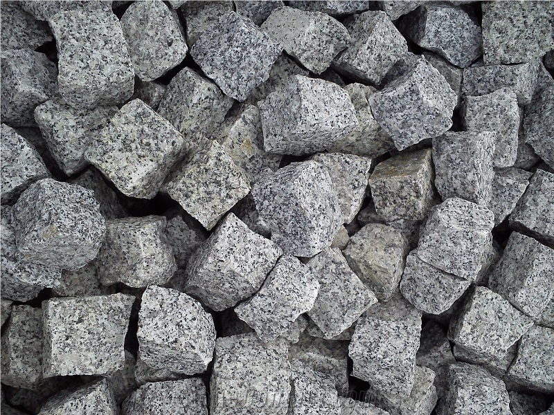 Kostrza Granite Split Cobbles, Cube Stone