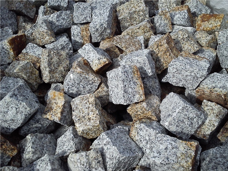 Kostrza Granite Split Cobbles, Cube Stone