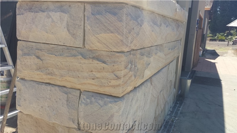 Mount White Sandstone Split Wall Cladding, White Sandstone for Building & Walling