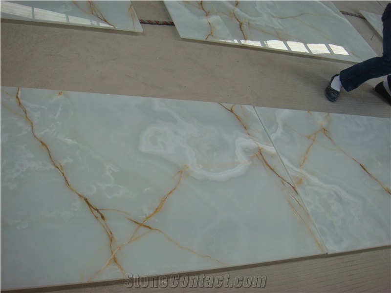 China Luxury Backlit White Onyx with Yellow Veins/Lines Polished Slabs & Tiles, Floor Wall Covering, Skirting, Natural Building Stone Competitive Price, Supply for Hotel Lobby, Toilet, Living Room
