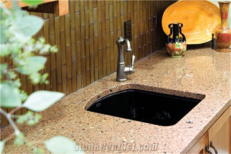 Artificial Quartz Stone Vanity Top Directly from China Manufacturer with Iso/Nsf Certificate at Good Price Normally Produced Standard Size 31/37/43/49/61/73*22.5inch