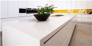 Superior Strength & Durability‎ White Quartz Stone Countertop with Bright Solid Surface Directly from China Manufacturer at Competitive Pricing Standard Slab Size 3200*1600mm or 3000*1400mm