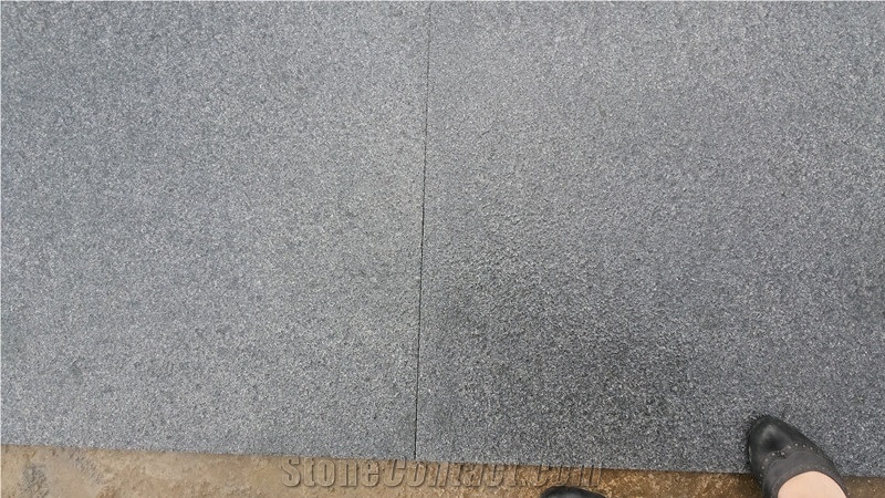 Popular Cheapest Granite-G654 Flamed Granite Tiles/Slabs on Selling, China Black Granite