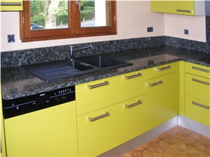 Kitchen Countertop in Verde Fontaine Granite, Green Granite Kitchen Countop South Africa