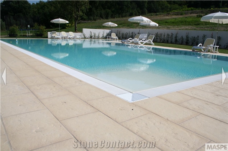 Brushed Pietra Di Istria Swimming Pool Terraces, Coping, Kanfanar Limestone Pool Coping, Beige Limestone