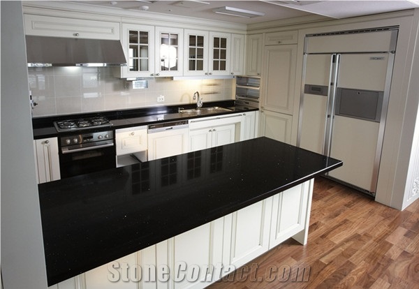 China Black Engineered Quartz Stone Kitchen Countertop Surface Available for 2/3cm Thick with Finishing Bullnose Edge