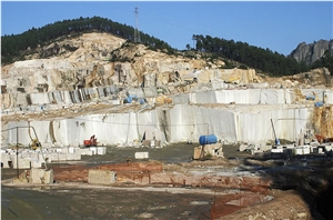 Rosa Porrino Granite Quarry