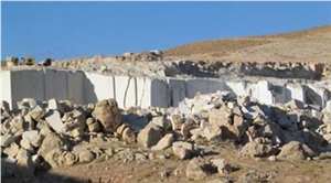 Kezeni Beige Marble Quarry