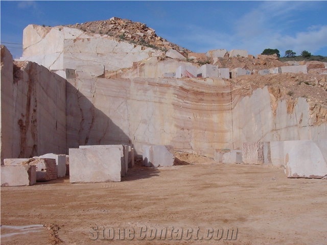Rojo Alicante Marble Quarry