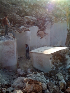 Lebanon Beige Classico Limestone Quarry