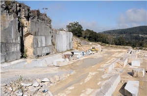 Henri IV Limestone Quarry