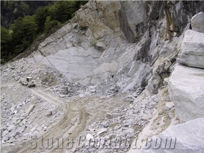 Bergell Gneiss Quarry