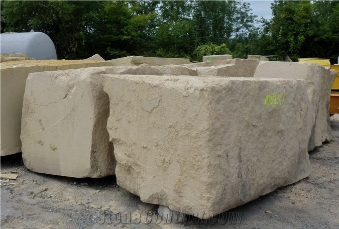 Noyant Limestone Quarry