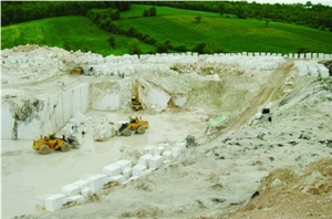 Aksoy Crema Marfil Marble Quarry