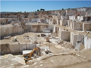 Cappucino Beige Marble Quarry