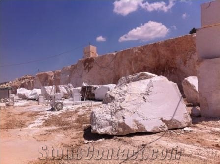 Crema Dorlion Marble Quarry
