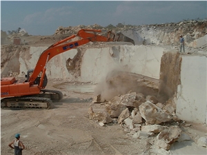 Crema Nova  - Crema Nuova Quarry