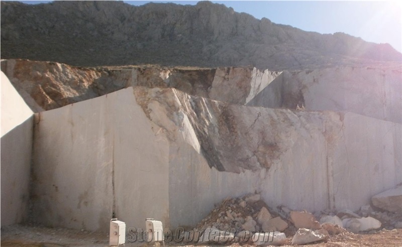 Murano Beige Marble Quarry