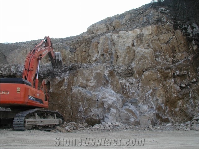 Pietra Piasentina Quarry