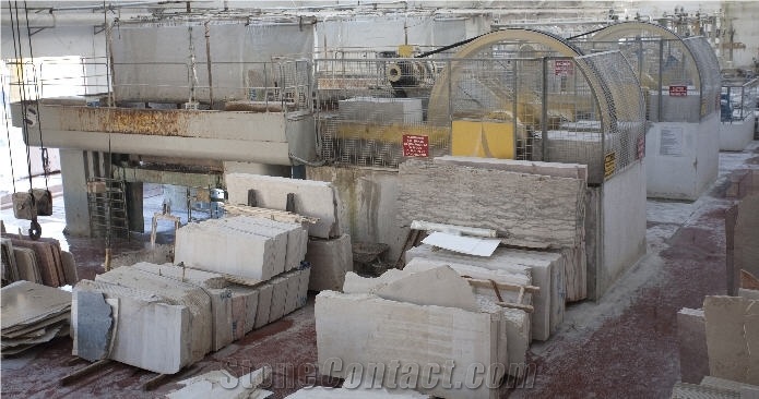 Amasya Regal Beige Marble Quarry