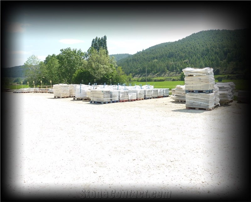 Beige Pirineo Sandstone Quarry- Pyrenean Beige