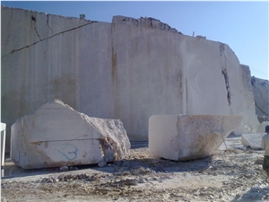 Oscar Beige Marble Quarry