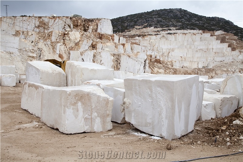 Sesemak Makomar Bai Zhenzhu Beige Marble Quarry