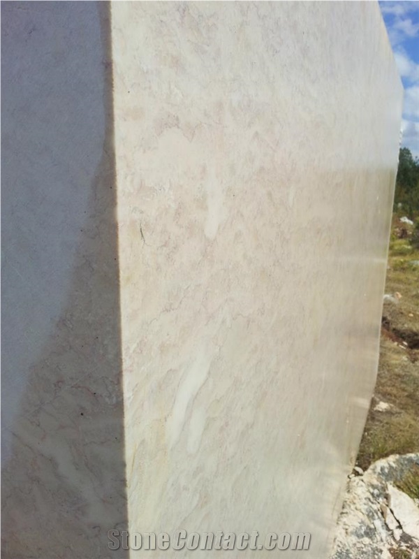 Kastamonu Beige Marble Quarry