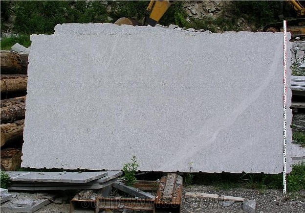 Iragna Granite (Gneiss) Quarry
