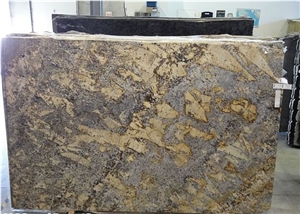 Giallo Platinum