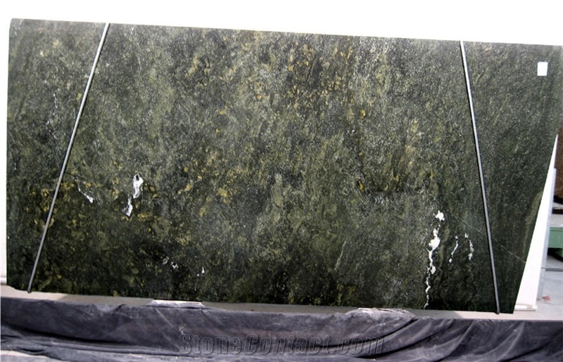 Verde Dorado Granite Slab