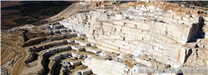 Crema Marfil Coto Marble Quarry