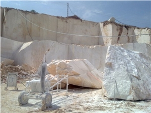 Sidera Beige Limestone Quarry