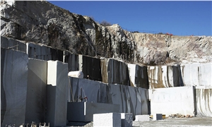 Blanco Berrocal Granite Quarry