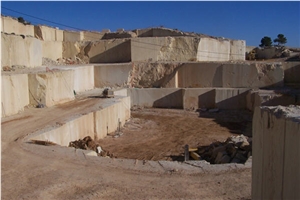 Arenisca Crema Villamonte Sandstone Quarry