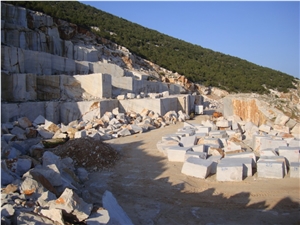Didima Beige Limestone Quarry
