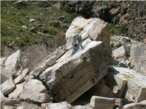 Canteras Andinas Alpaca Travertine Quarry