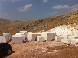 Arkeo Beige Marble Quarry