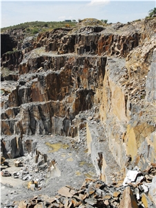 Represa Quarry Riverstone Argentina Black Slate - San Luis Slate Quarry