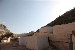 Silkway Beige Marble Pervari Quarry