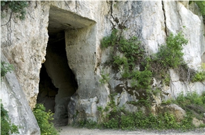 Pietra di Vicenza Limestone Quarry
