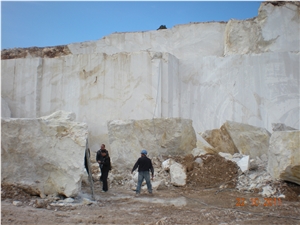 Isparta King Beige Marble Quarry
