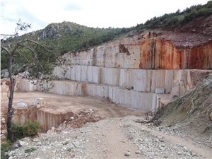 Crema Nova Marble Quarry