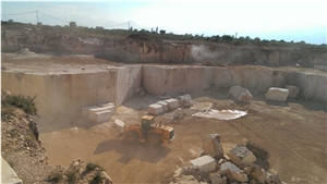 Walnut Beige Travertine Quarry