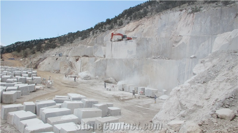 Dalya Grey Marble Quarry