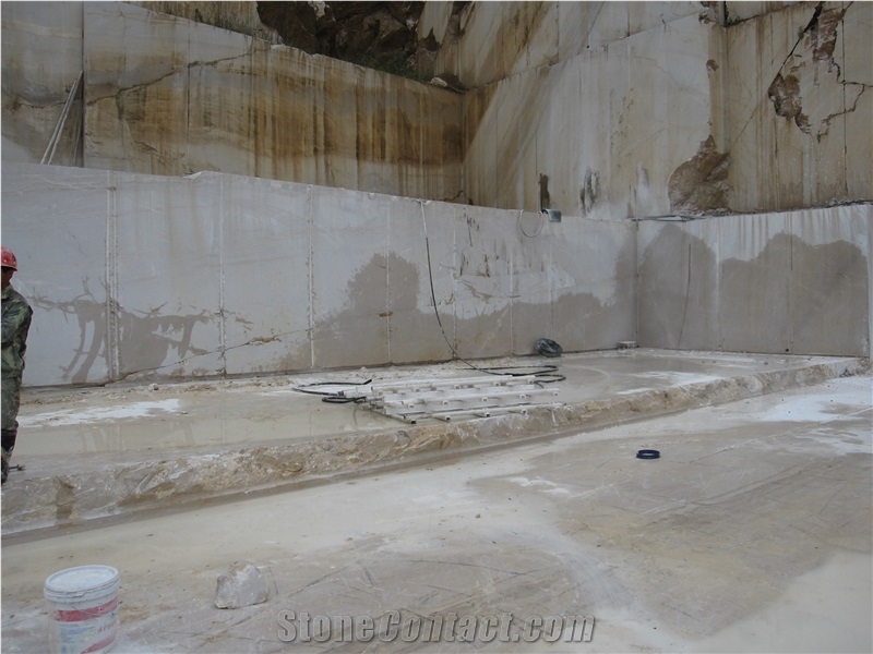Swan Beige Marble Quarry