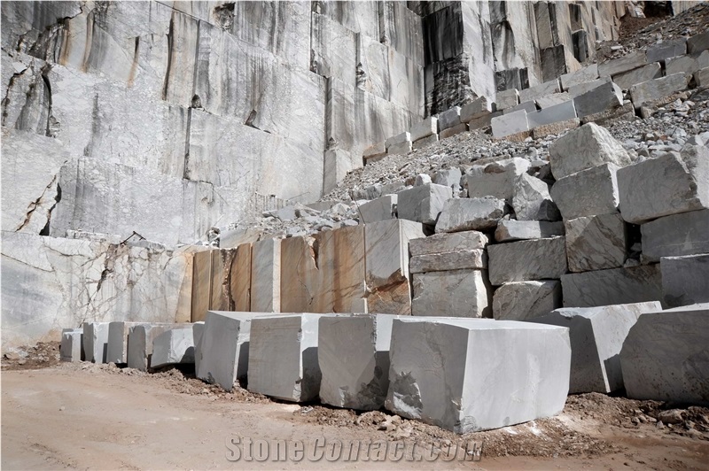 Calacatta Galileo Marble Quarry